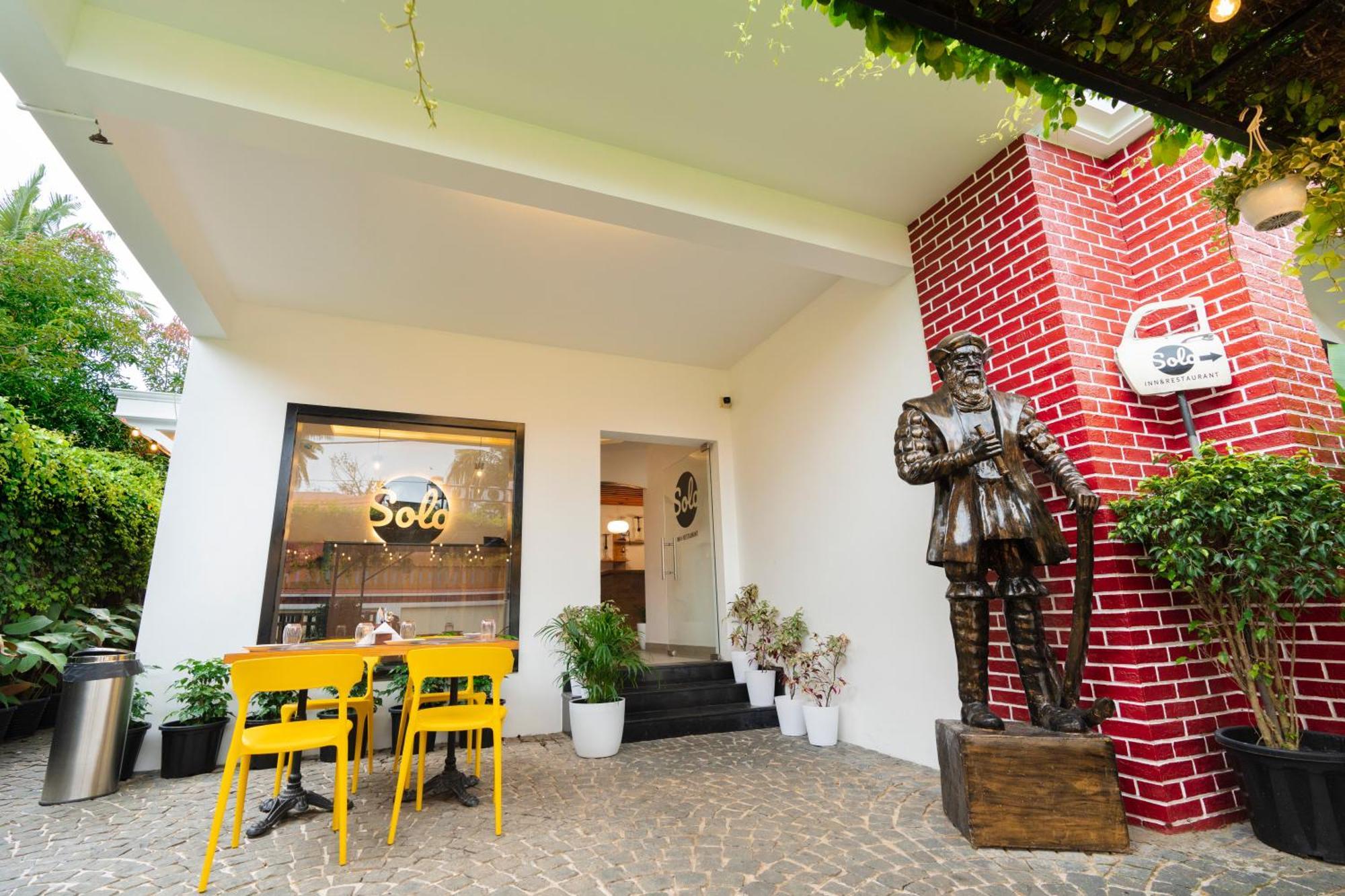 Solo Inn By Hawk Hospitality Kochi Exterior photo